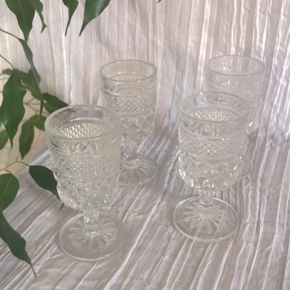 Vintage clear cut crystal glass set 4 small champagne glasses used for propogate